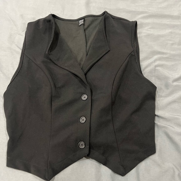 Stylish black vest - Picture 2 of 2
